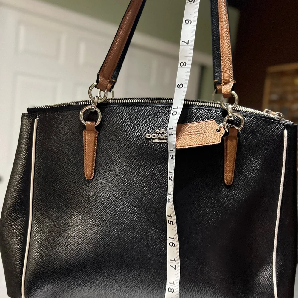 🖤Beautiful Coach Handbag🖤 - Picture 4 of 7